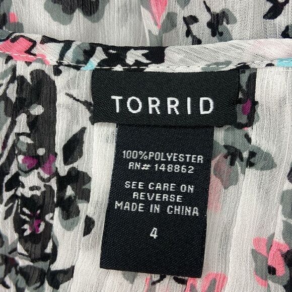 Torrid Floral sheer blouse plus Size 4 - Picture 4 of 5